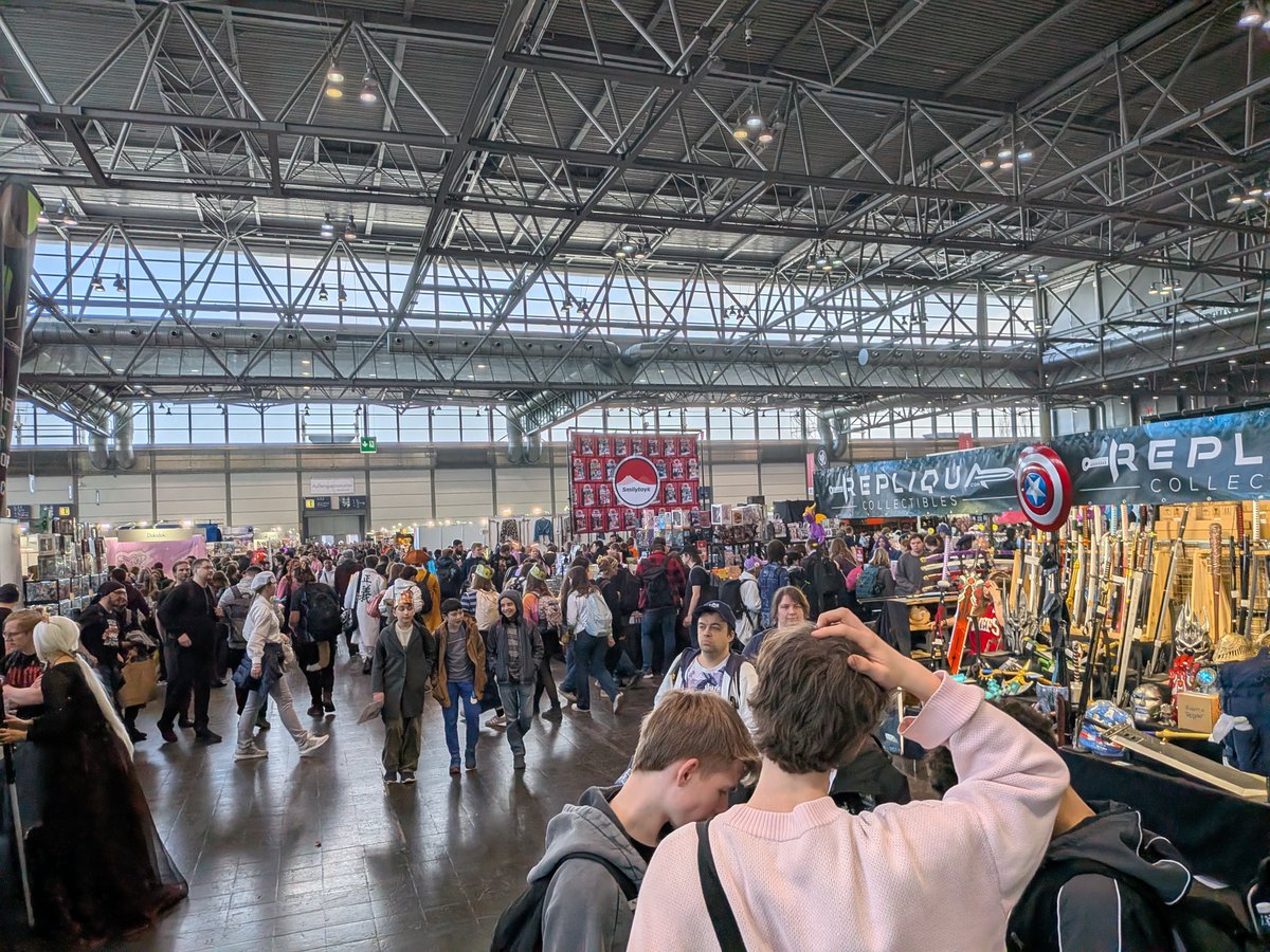 桜谷シュウ 『ニワトリ・ファイター』 Rooster Fighter 第12巻 4月3日発売!! tweet media