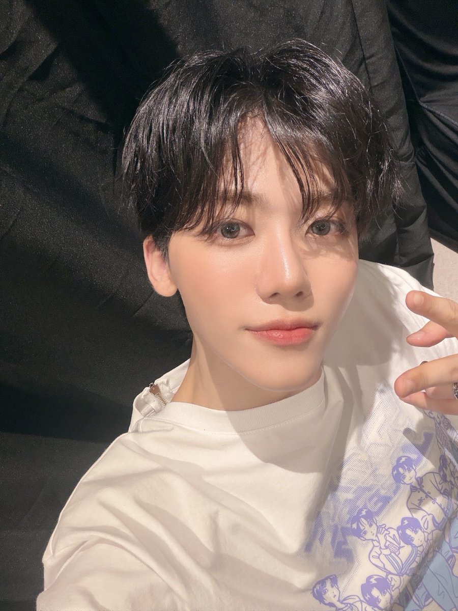 เซลฟี่จากแจมินวันนิ จะตีสามแล้วยังไม่นอนอีกก

🐰 วันนี้หนุกมากเยยยยยย กลับแล้วพักผ่อนน้าค้าบ

🥺🫳🏻🐰