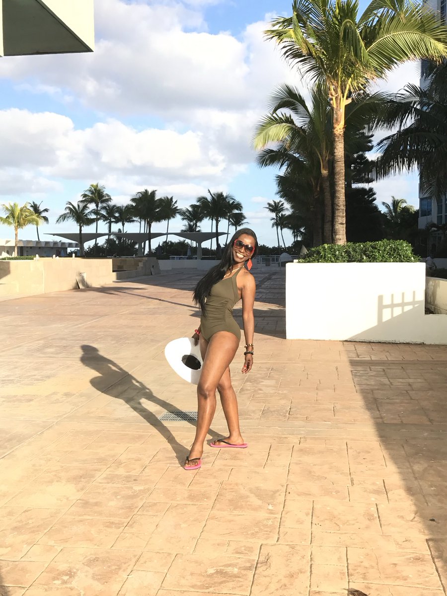 shontellyoga4U's tweet image. We lived here for 10 years.
#SouthFlorida what I missed the most is those Palm Trees 🌴 and them temps.

I’ll continue to admit there’s no place like home. #Chicago