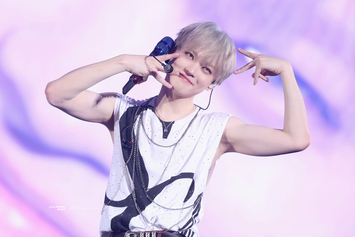 𝐒𝐭𝐫𝐚𝐰𝐛𝐞𝐫𝐫𝐲𝐂𝐡𝐞𝐞𝐬𝐞. tweet media