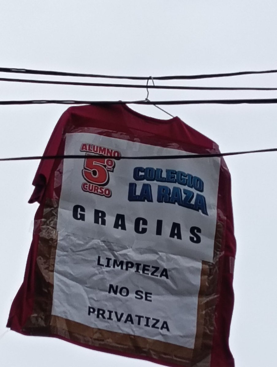 De nuevo en la calle la patrulla colorá. Con un mensaje especial al CEIP la Raza, al Ampa Torredebabel y al alumno de quinto por su preciosa carta a los limpiadores de su colegio. ¡¡GRACIAS!!
No a la privatización de la limpieza de colegios.