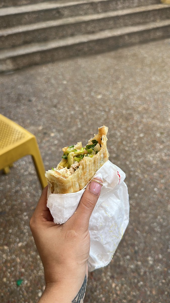 Laaaaatis's tweet photo. msemen / tacos jadid Taghazout : 5/10 https://t.co/lCRVukDuE3