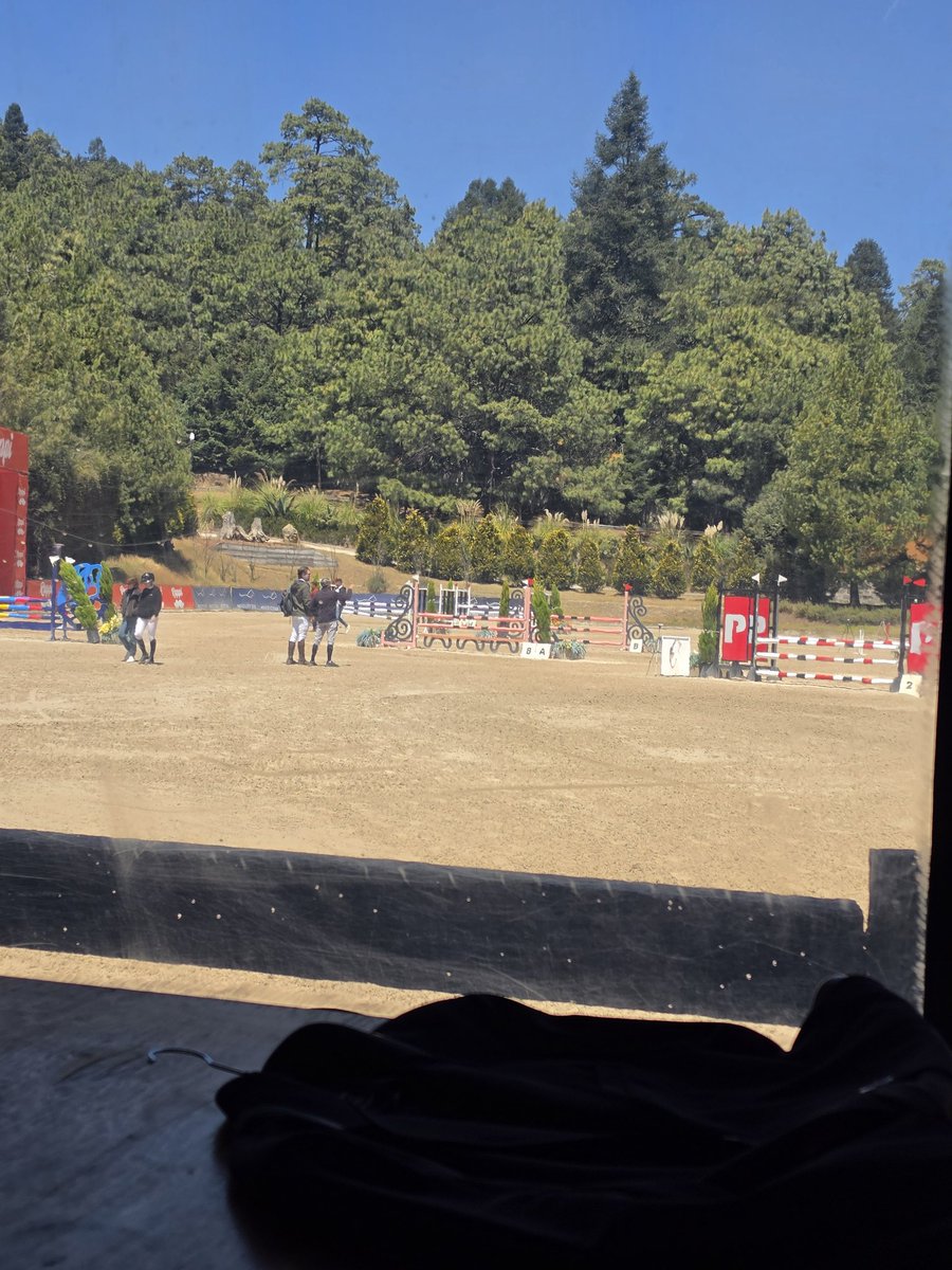 la patrona tweet media