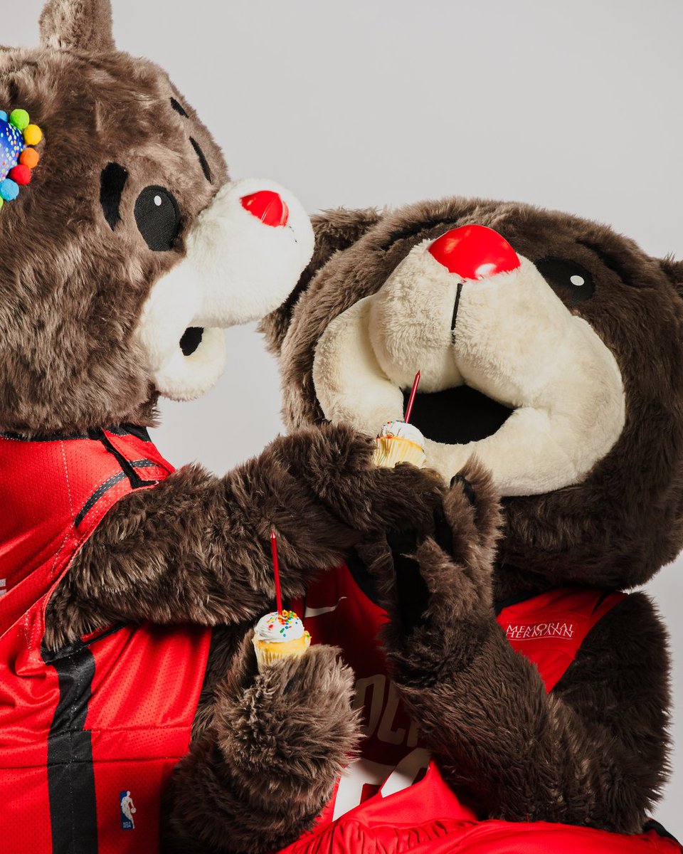 clutchthebear's tweet photo. It's my birthday! 🥳 https://t.co/XMf13E5GyH