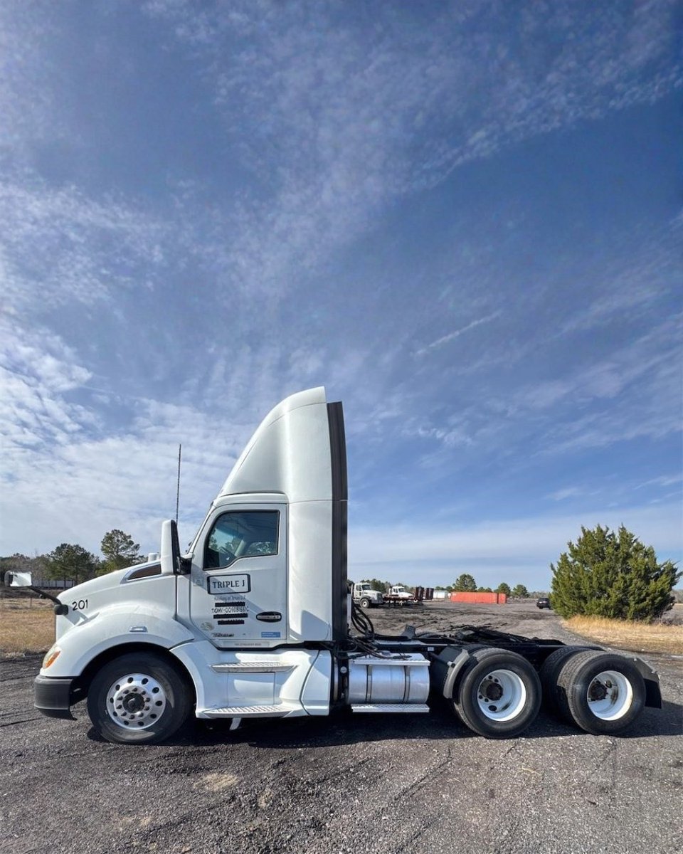 AuctionTime.com tweet media