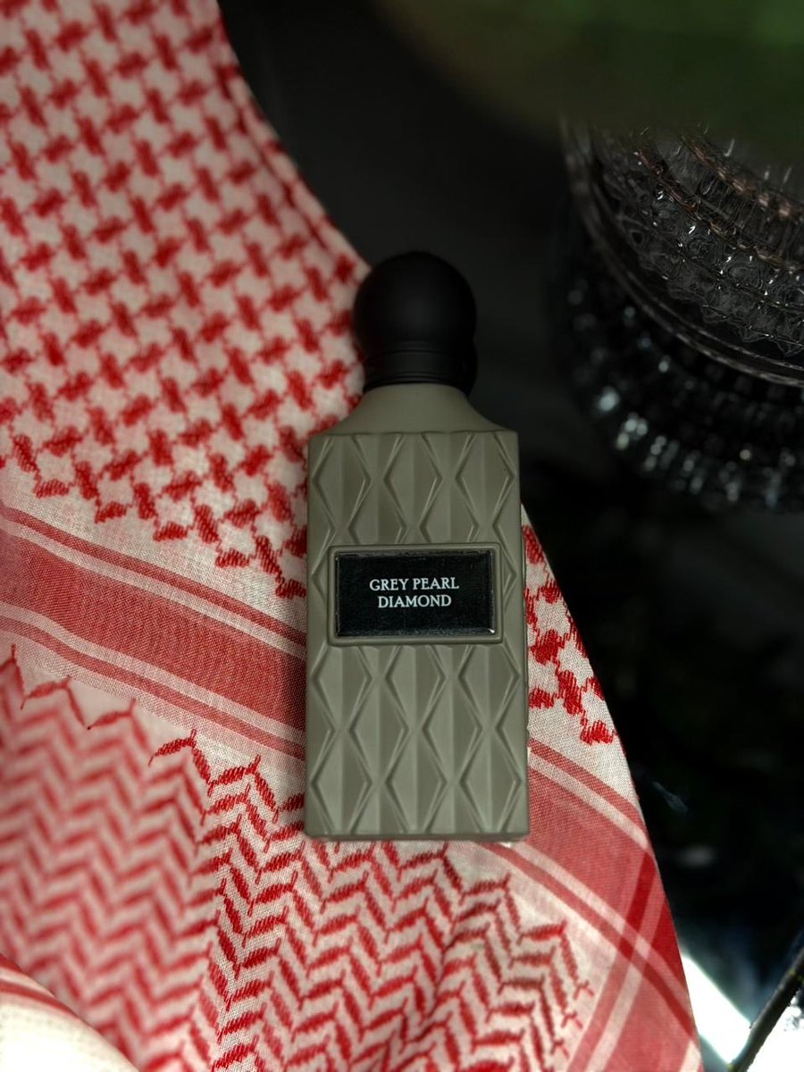 اهم شي بالعيد الشماغ والعطر 

وانتم عطركم وش 🤔؟؟؟؟