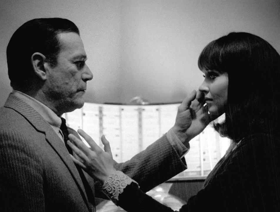 EvaArriagaD's tweet photo. 🎥 'Alphaville, une étrange aventure de Lemmy Caution' (Jean-Luc Godard, 1965). https://t.co/UNFR15FRGN