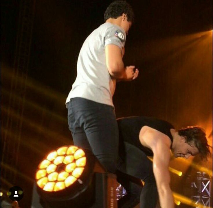 daily cashton tweet media