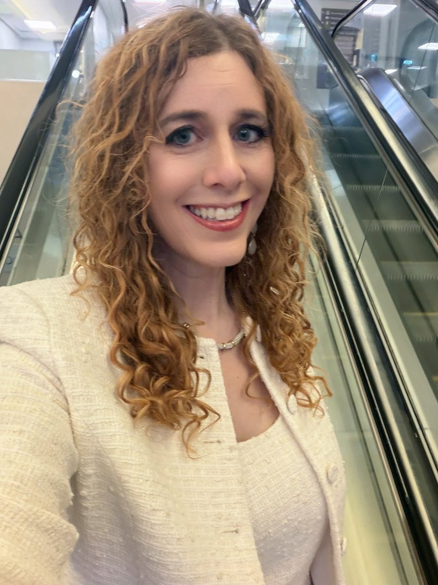 👩‍⚕️ Dr. Laura 👩‍⚕️ tweet media