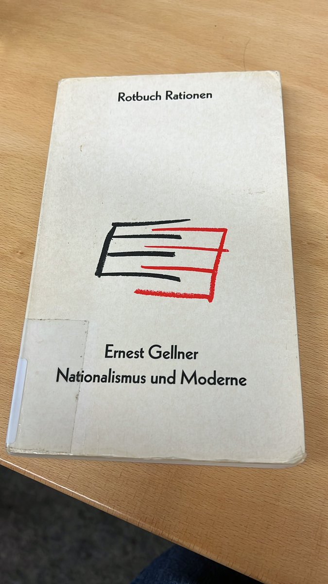 Kein gutes Buch! Und auch so ein unangenehmes Beispiel für eine soziologisch abgespeckte Kapitalismusanalyse, die den Gegenstand allenfalls am Rande erwischt und dabei nur so von intellektueller Hybris trotzt.
