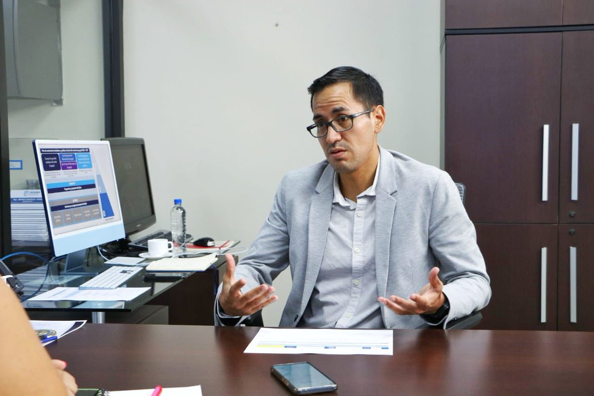 Frank Underwood tweet media