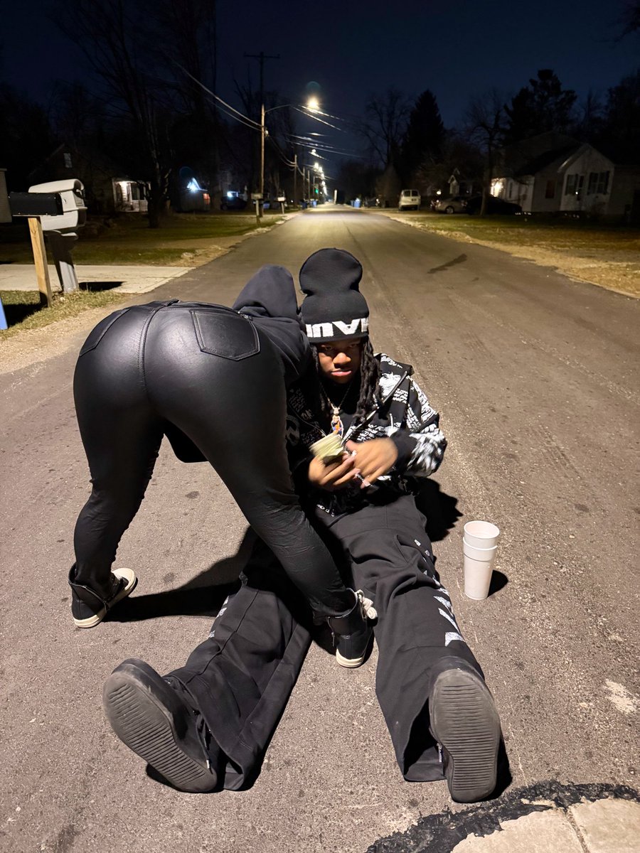 BALL BALLY OR LIL PLUTO tweet media