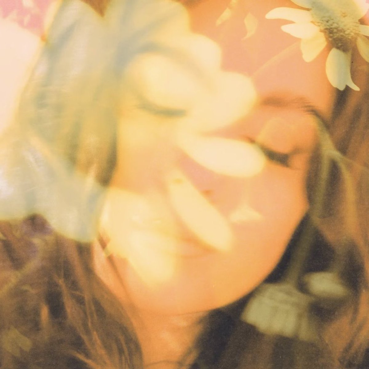 Emma ³ 🌧️🌳🌹 #N6I tweet media