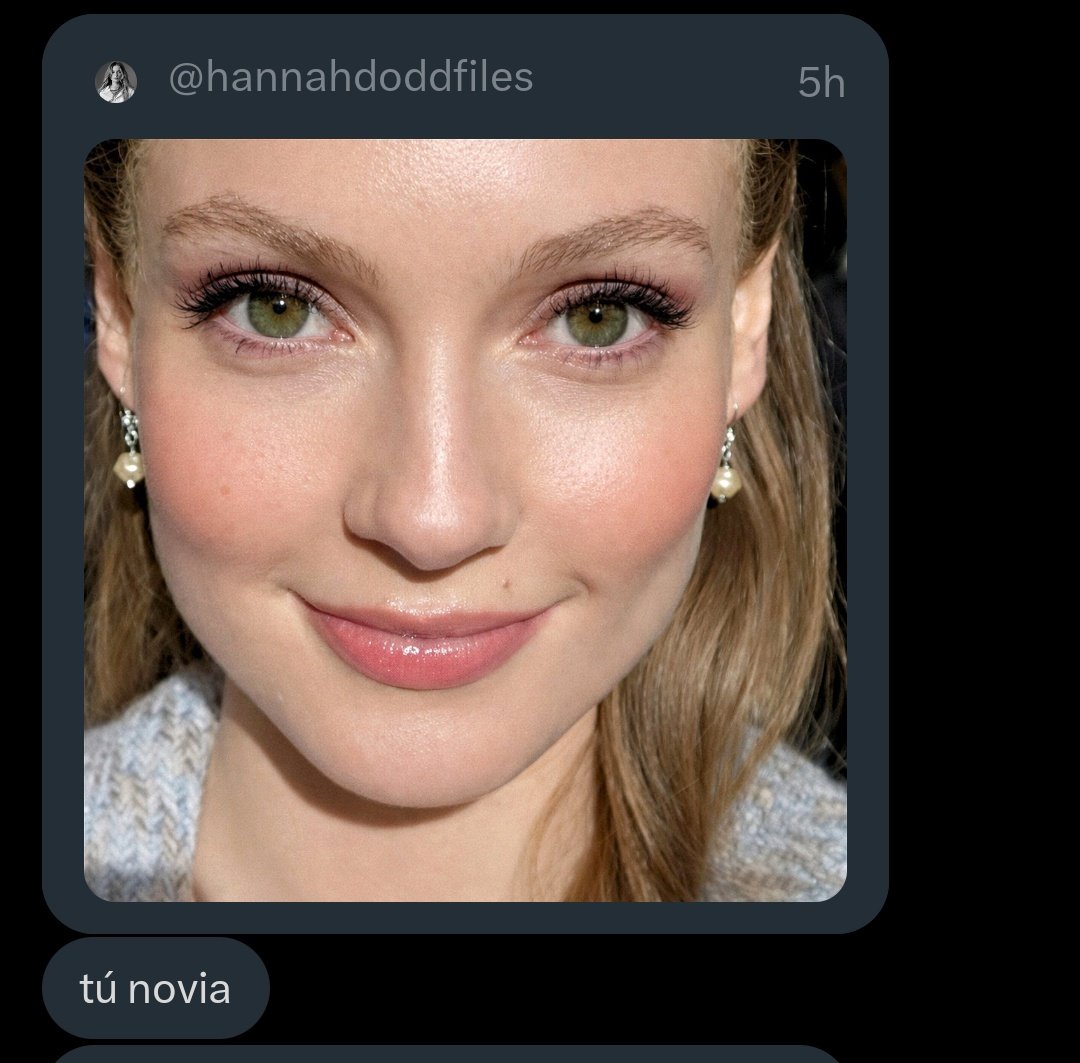 Lo estoy llevando con calma para no sufrir como me pasó con las últimas dos, pero que sepan que Hannah me tiene bien a su merced 😔🖐️