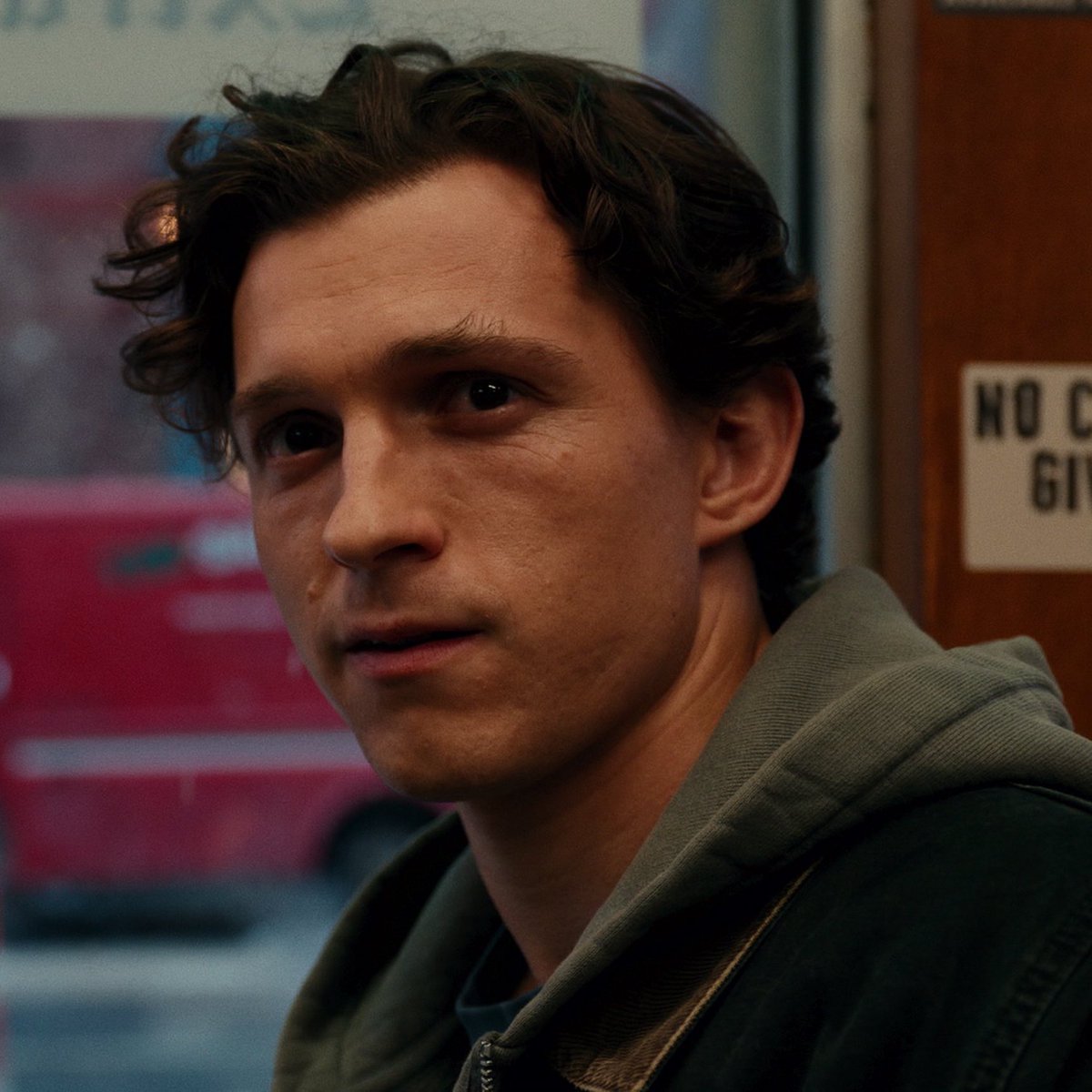 The Hollywood Handle tweet media