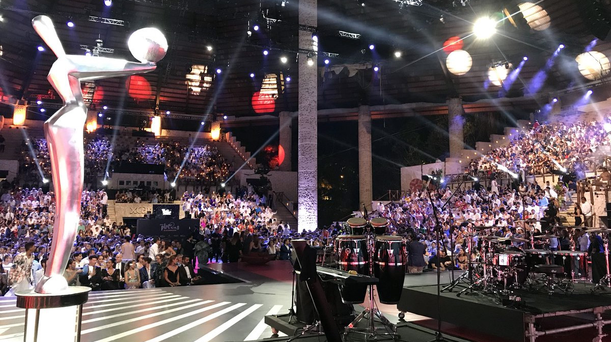 NOTICINE.com tweet media