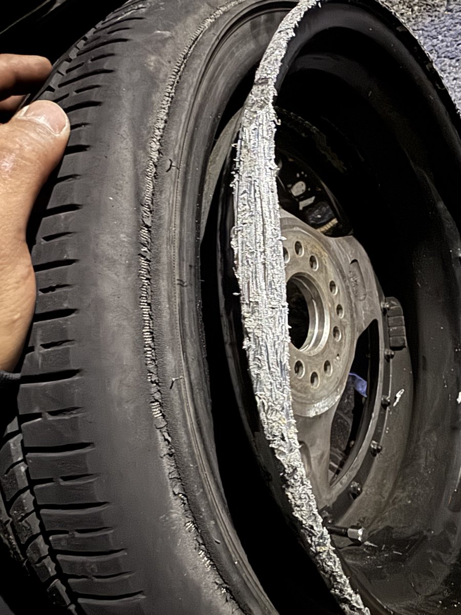 D.T.N-ID95 tweet media