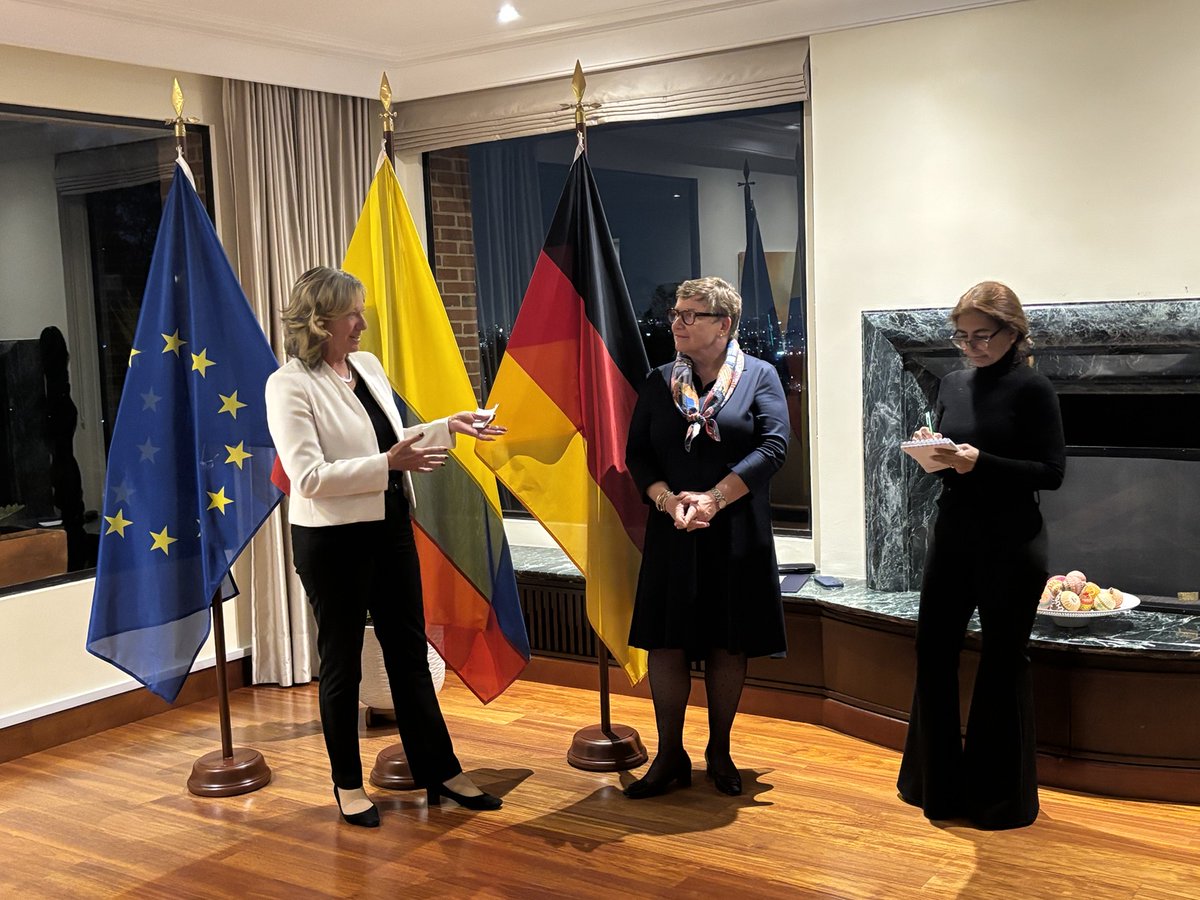 Alemania en Colombia tweet media