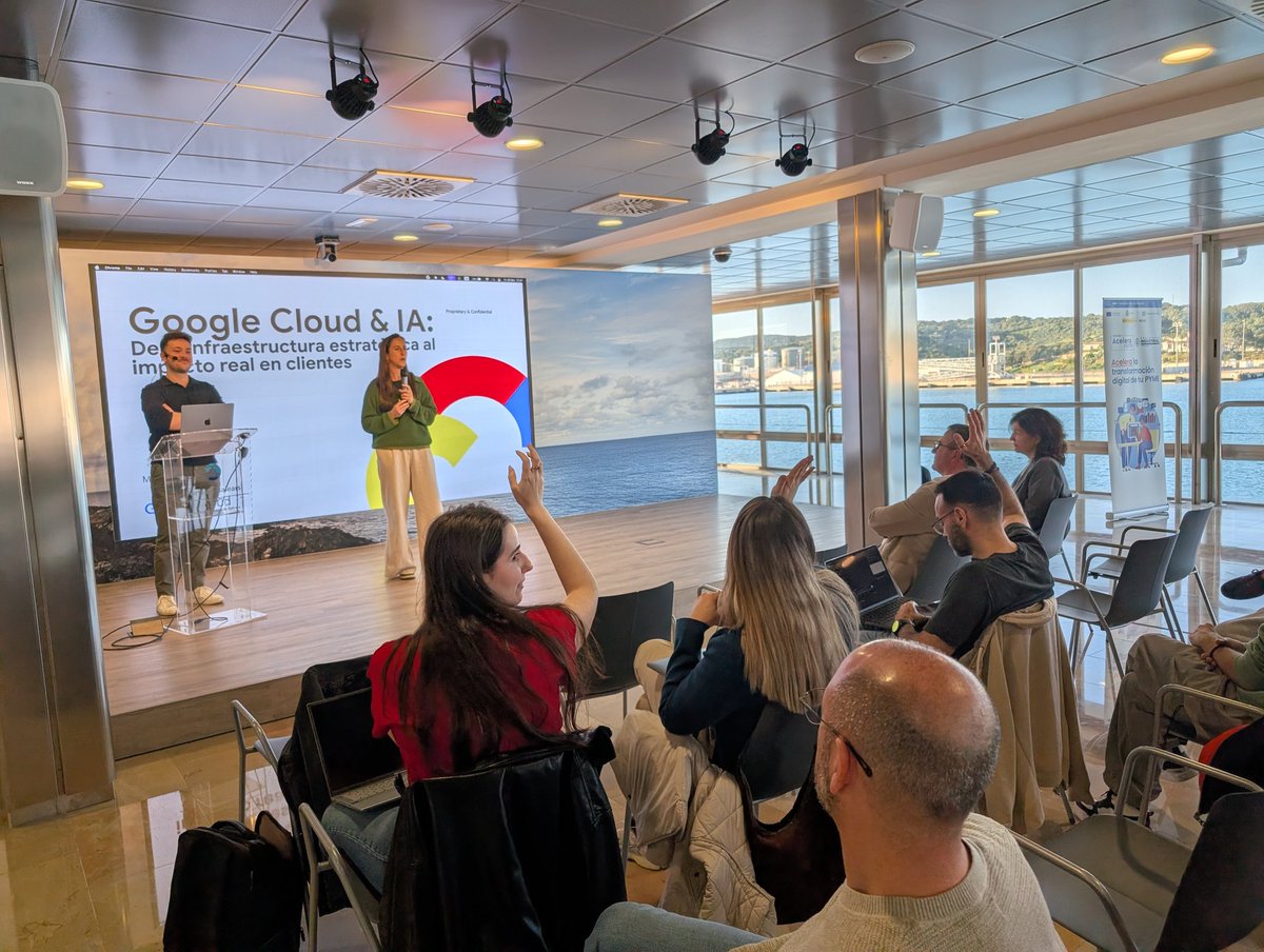 GDGMenorca's tweet photo. Júlia y Francisco de @GoogleCloud_ES continúan introduciendo casos reales en los que trabajan en #GoogleCloud

En directe a: https://t.co/GcSfhTkI3p https://t.co/MC7Ga4kBb3