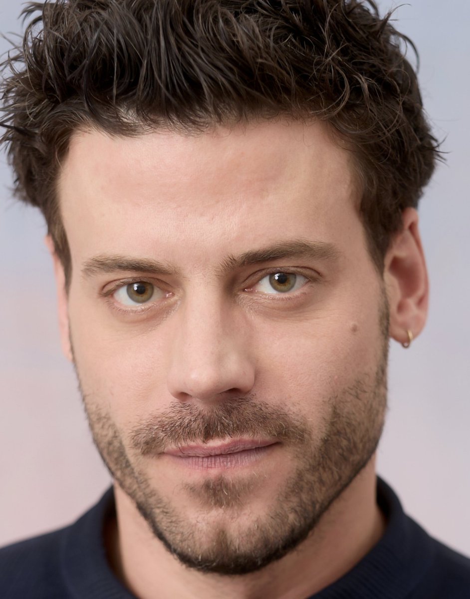 Francois Arnaud Pics tweet media