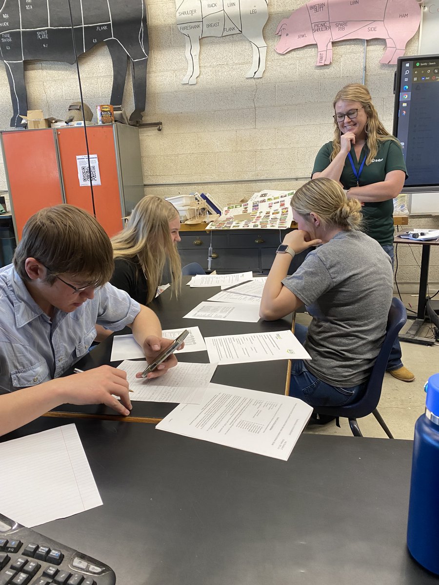 BCSWildcats's tweet photo. Extremely grateful to Kacie Clark &amp; Dawne Wolfe from FNBO for coming out &amp; letting the Agribusiness students “dream big” to plan out a budget before coming to an ag lender. This was a great opportunity and discussion (with laughs)! Perfect for ag week 😁 Great practice too!!! https://t.co/sPf2hVbwOW