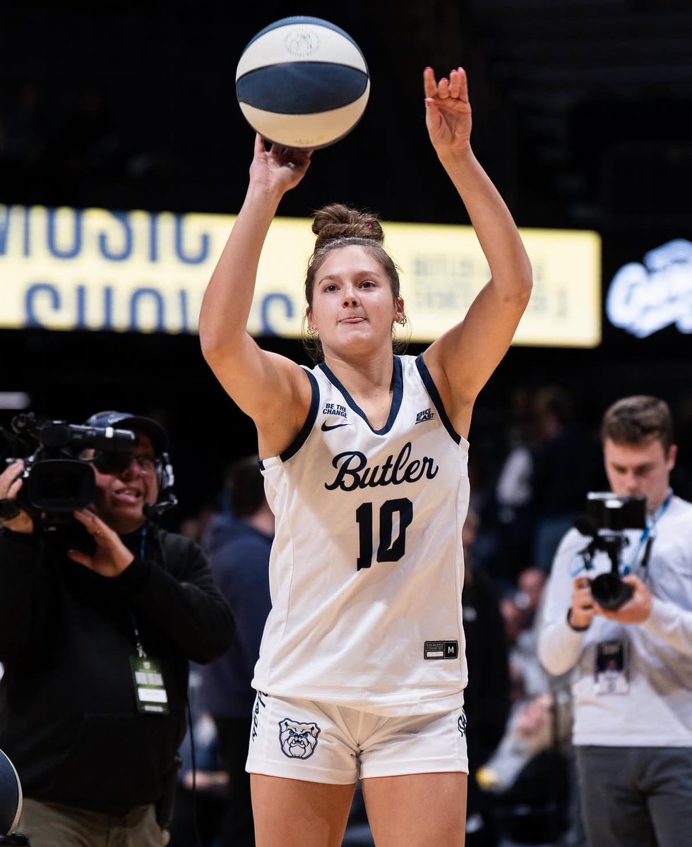 E J 🏀 tweet media