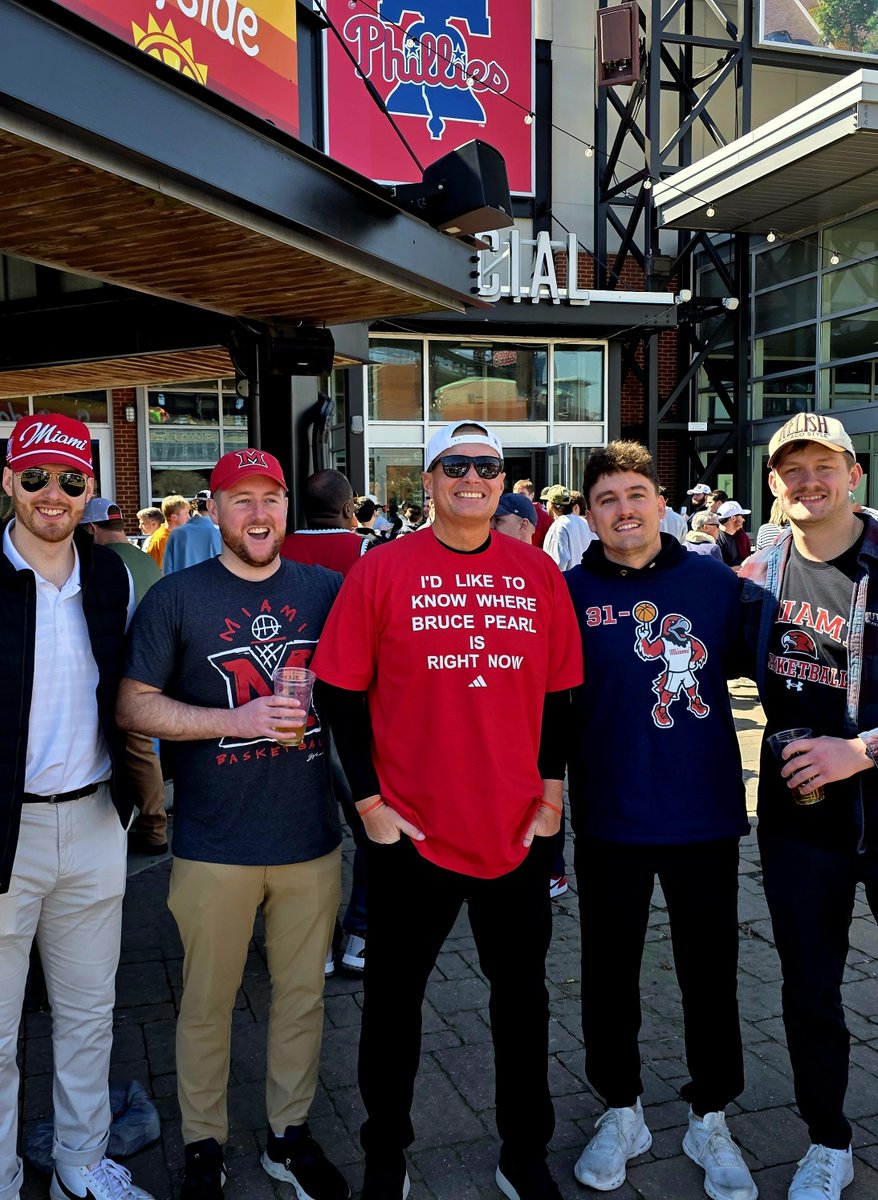 A Tailgate Report tweet media