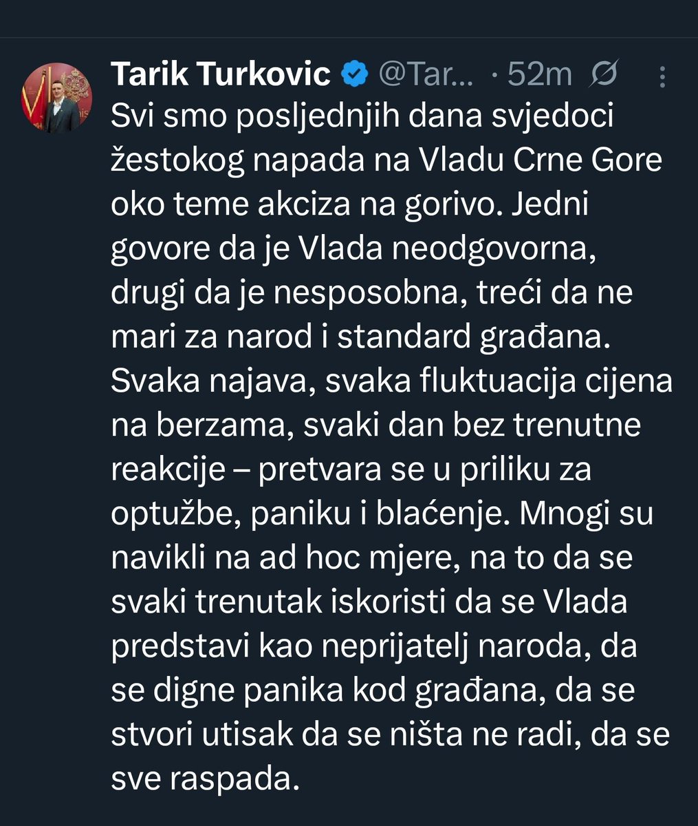 Fidelity_cg's tweet photo. TEK SMO POČELI  

Državni sekretar u @MiniFinME nije glasa pustio niti napravio tabele i grafike prije 2020. godine, kada je bilo jako teško kritikovati sistem.

On ne zna da su se tada, kao i sad (i to u većoj mjeri sada nego tada), kvarili poslovi i prilike za zaradu ljudima koji su kritikovali tadašnji sistem.

Paradoksalno, danas se mi, koji smo kritikovali sistem prije 2020. godine, branimo od ljudi koji su bili dio tog sistema a u međuvremenu su prelećeli u PES 🤡🤡

Najbolja stvar je u tome što je i takav sistem bio neuporedivo ozbiljniji od sadašnjeg dilentatizma i površne burekokratije.

Kako smo tada uočavali anomalije i kritikovali, ovo sada dođe kao limunada jer je ovaj nivo neozbiljnosti zbilja prelagano prosipati na dnevnom nivou.

Zato kažemo: tek smo počeli.