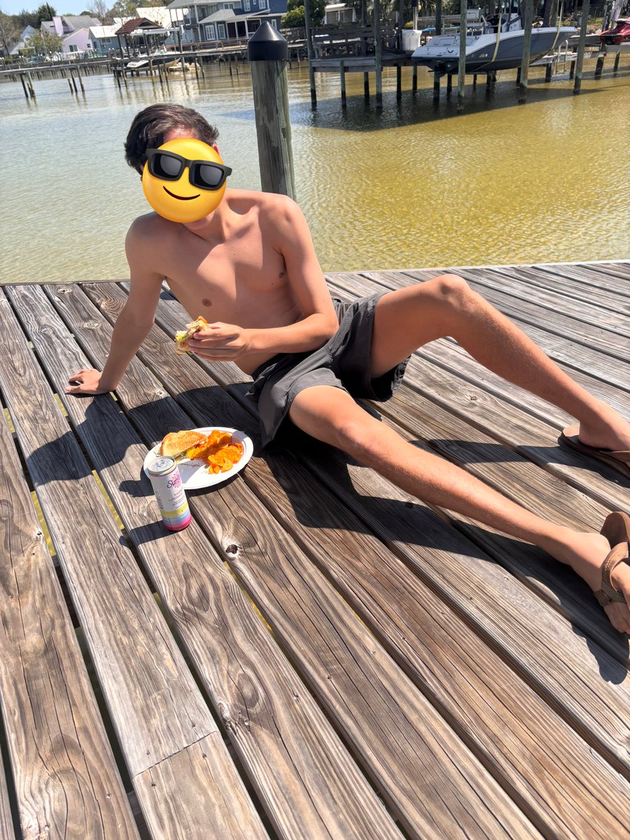 Grey On Clouds tweet media