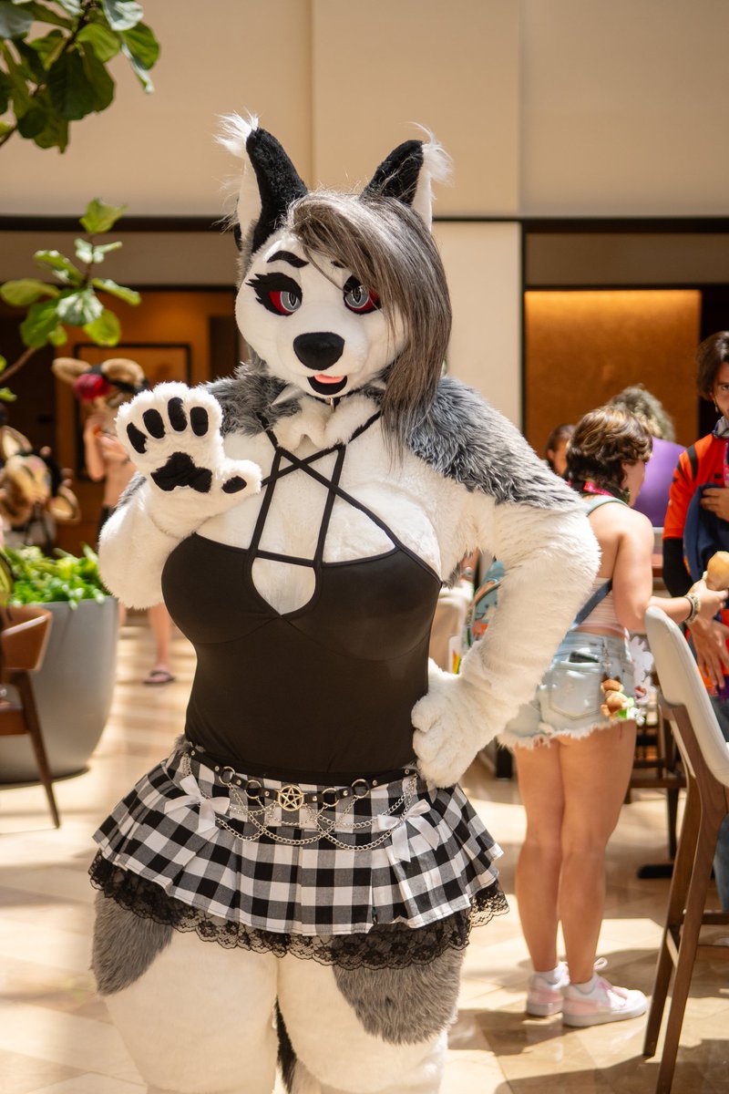 Thicker than a Snickers tweet media