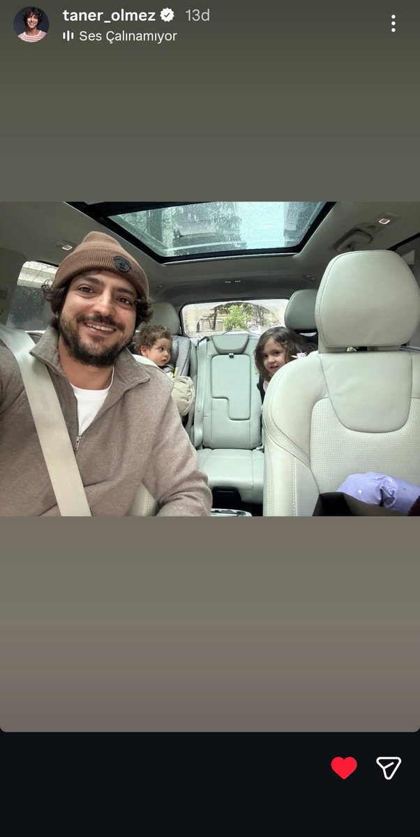 Taner'den aynı günde hem de Zeyno ve Hazar'la şahane selfi geldi. Çok tatlısınız. Bu gün en mutlu günümüz oldu. Hep böyle gelsin ne olur ❤️🧿
#tanerölmez