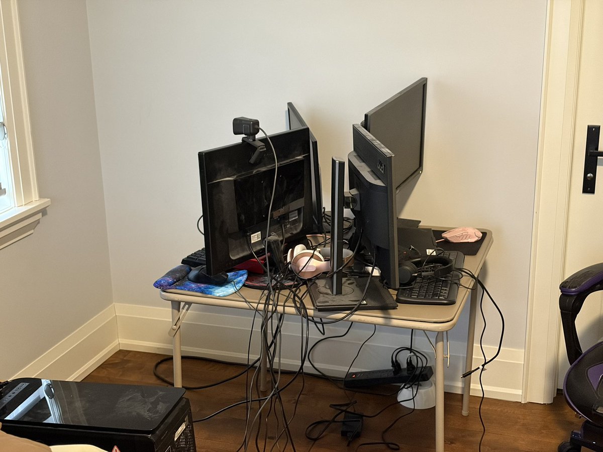 ~CrunchyyPickle (Vtuber) 🥒🩵~ tweet media