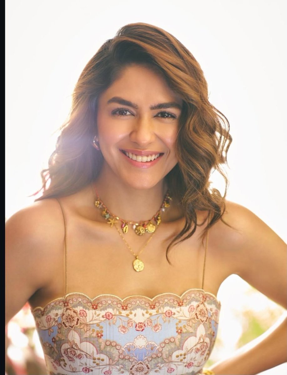 Celine🦢 tweet media