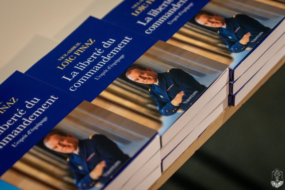 Cdc_13eDBLE's tweet image. [#13DBLE]

🟢🔴 La #13DBLE a eu l’honneur d’accueillir le vice-amiral (2S) Loïc Finaz, ancien directeur de @ecoledeguerre, pour une visite du régiment et une conférence ouverte aux Millavois.

Thème : les enjeux du management dans un monde de plus en plus instable.

Devant