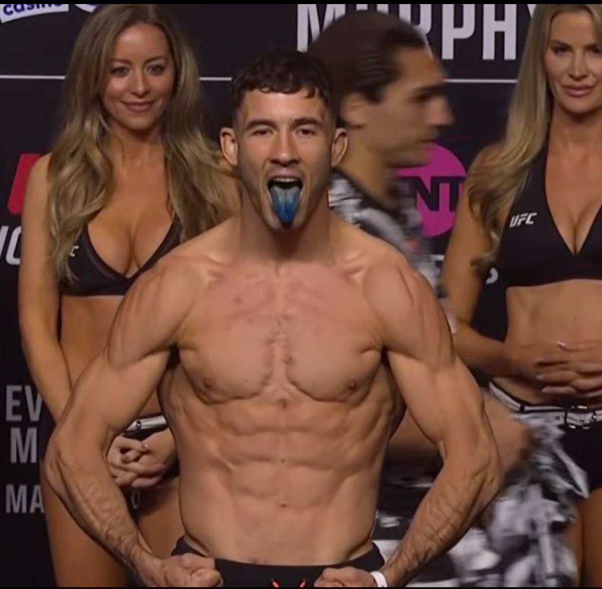 Ladieslovealex tweet media