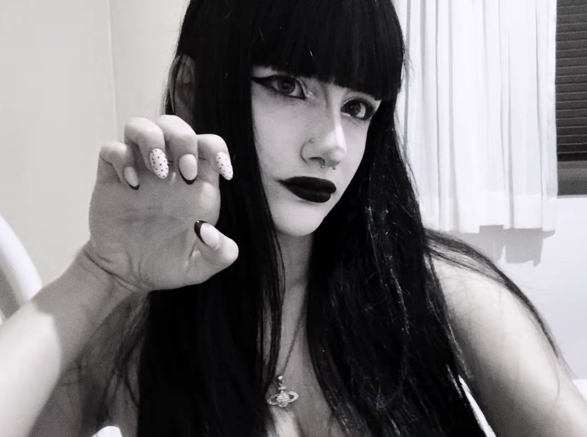 rata vampiresca tweet media