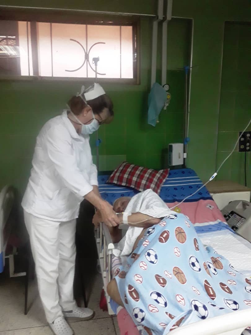 Bmcbarinas's tweet photo. Brigada Médica Cubana
Centro Diagnóstico Integral 
Hugo de los Reyes Chávez 
 Sosa 
Brindamos una atención que se caracteriza por la eficiencia y la calidad humana 
🇨🇺🇨🇺🇨🇺🇻🇪🇨🇺🇨🇺🇨🇺
#CubaCoopera #CubaPorLaVida
@Bmcbarinas https://t.co/fVFTY2Girq