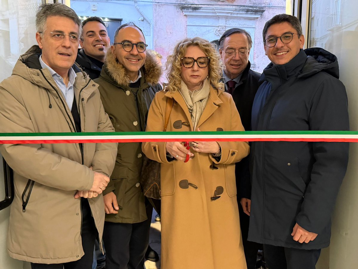 CISLFoggia's tweet photo. #Inaugurazione nuova #sede Cisl a Monte Sant’Angelo - @CostantinoCisl: “La #prossimità è impegno fondamentale dell’azione della #Cisl Foggia. Oggi ampliamo offerta di #servizi e #assistenza in un centro strategico del #Gargano. Per il #lavoro, i giovani, gli #anziani e i fragili” https://t.co/1qkf1ZRVw2