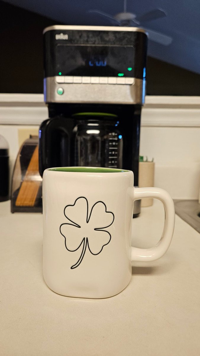 petzilla tweet media