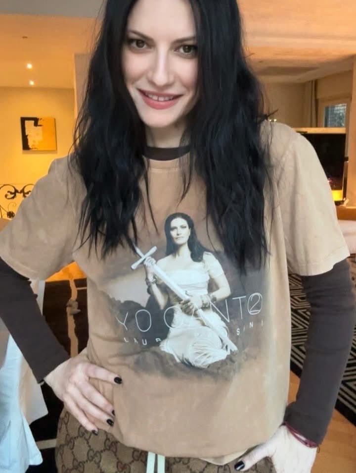 Laura Pausini tweet media