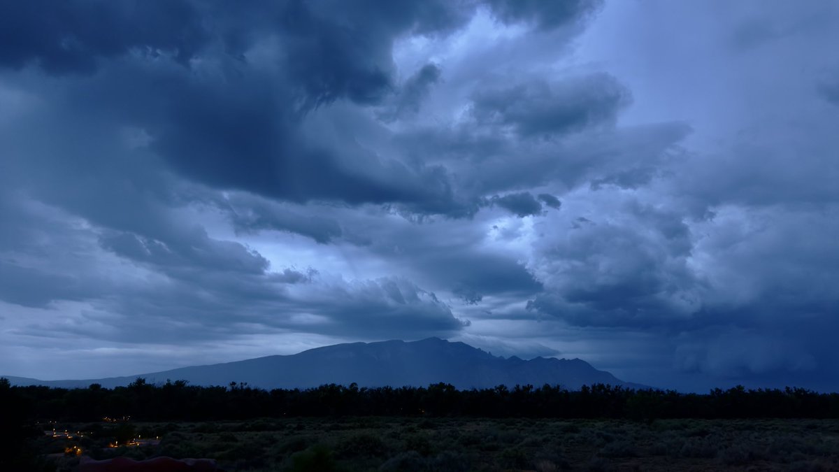 carmen_author's tweet image. #vss365
#Overcast skies matched my mood that day.
As I hurried home, clouds heavy with rain  
opened up until a curtain blocked my way. 
The ghastly ghoul left nary a bloodstain, 
vanished as my body fell, his lifeless prey. 
#quiethorror #horrorlovers