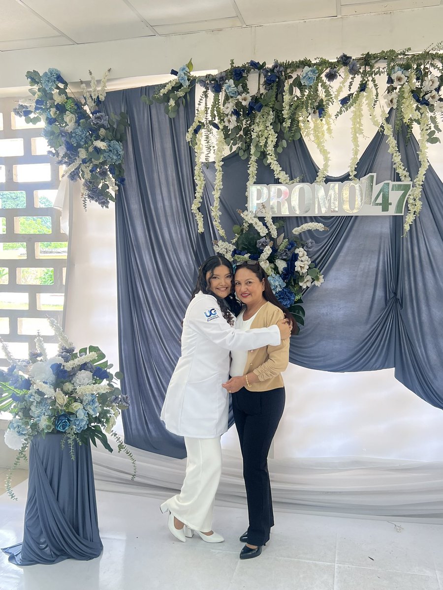 LemosNandy's tweet photo. Todo esto no habría sido posible sin el amor más grande que tengo: mi mamita💗Gracias por cada sacrificio que haces día a día, por tu apoyo incondicional y por ser siempre mi fuerza en los momentos difíciles. Todo lo que soy y estoy logrando también es por ti 
Te amo❤️ https://t.co/GWT83F79zH