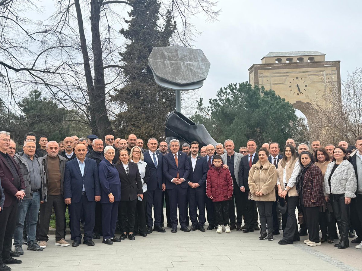 armanuney's tweet photo. Çarşamba İlçe Başkanlığımızı ziyaret ederek Bayramlaşma merasimine katıldık.İlçe Başkanımız Bilgihan Bakır nezdinde tüm kıymetli yöneticilerimize, üyelerimize ve hemşehrilerime misafirperverlikleri için teşekkür ediyorum. https://t.co/xB4BrFGrsc