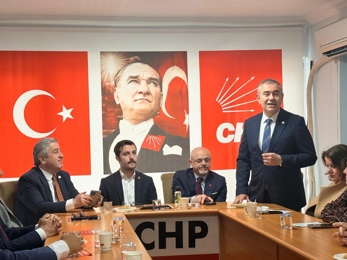armanuney's tweet photo. Çarşamba İlçe Başkanlığımızı ziyaret ederek Bayramlaşma merasimine katıldık.İlçe Başkanımız Bilgihan Bakır nezdinde tüm kıymetli yöneticilerimize, üyelerimize ve hemşehrilerime misafirperverlikleri için teşekkür ediyorum. https://t.co/xB4BrFGrsc
