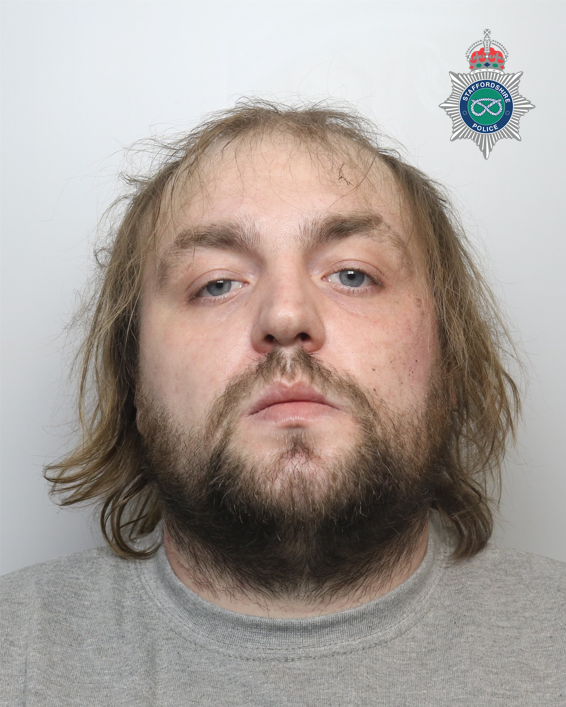 A man from Stoke-on-Trent who physically and emotionally abused his partner has been jailed for a year and a half. 

Read more: hellorayo.co.uk/greatest-hits/…