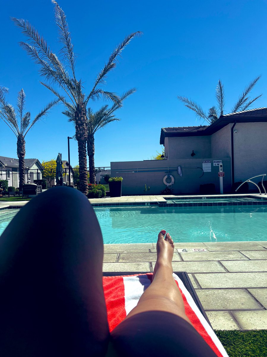 yogi_mones🧘🏽‍♀️ tweet media