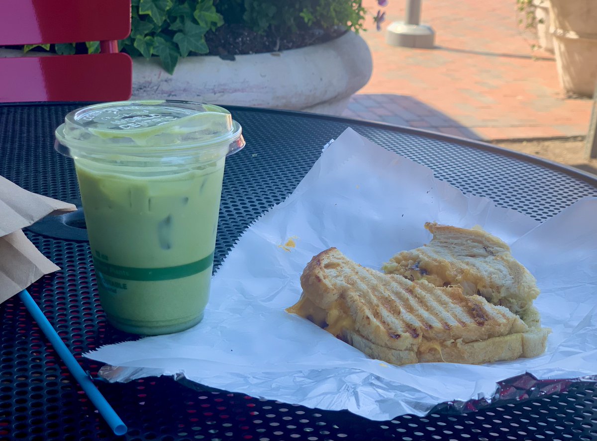 Uncle C 🍊 tweet media