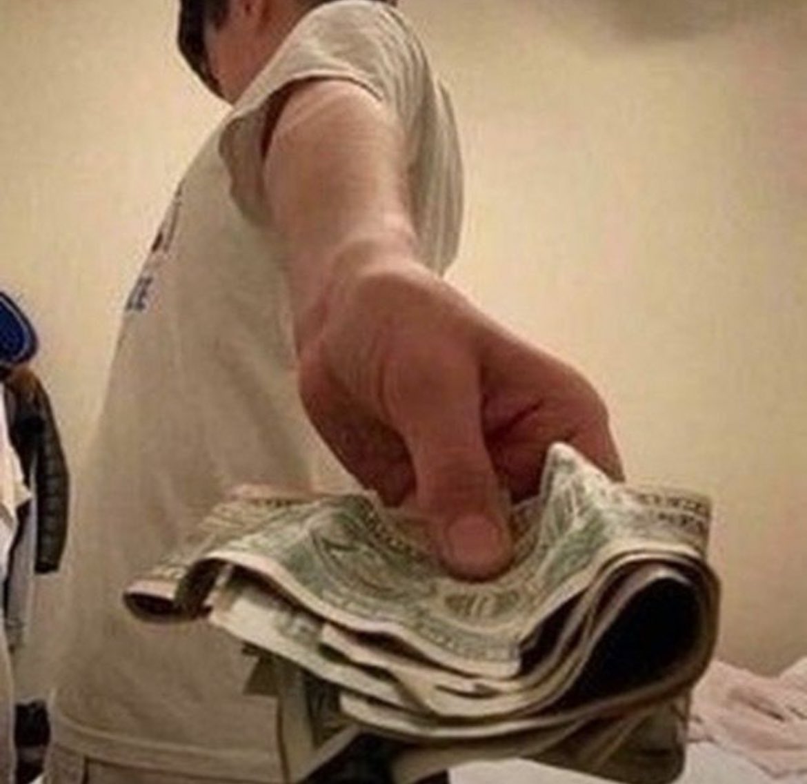 ᥫ᭡valeriaᥫ᭡ tweet media