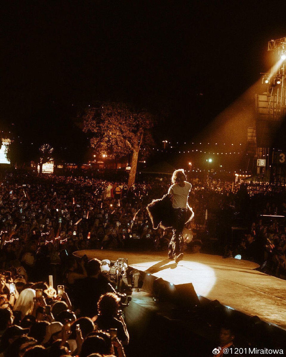 Renee Ost tweet media