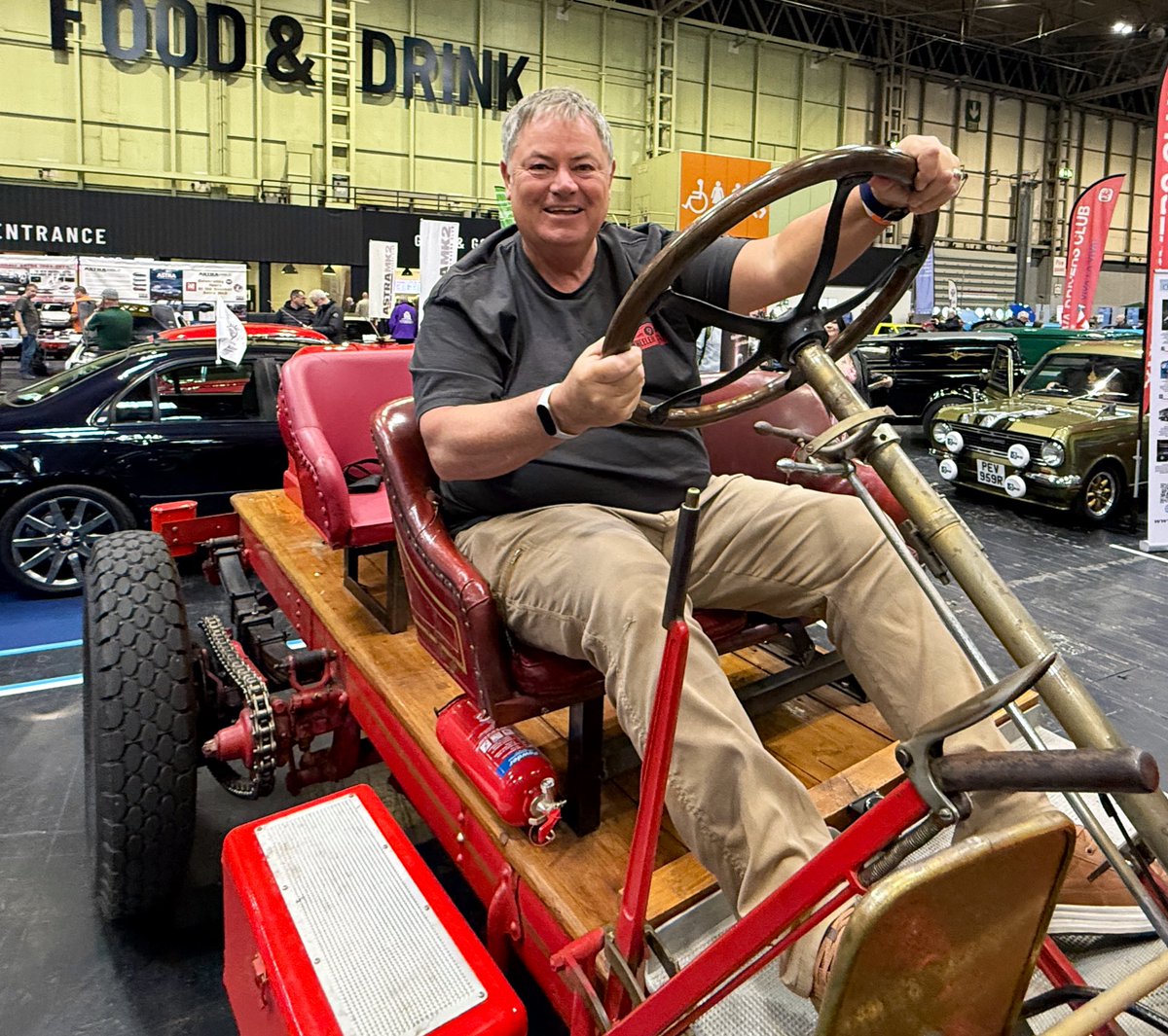 Mike Brewer tweet media